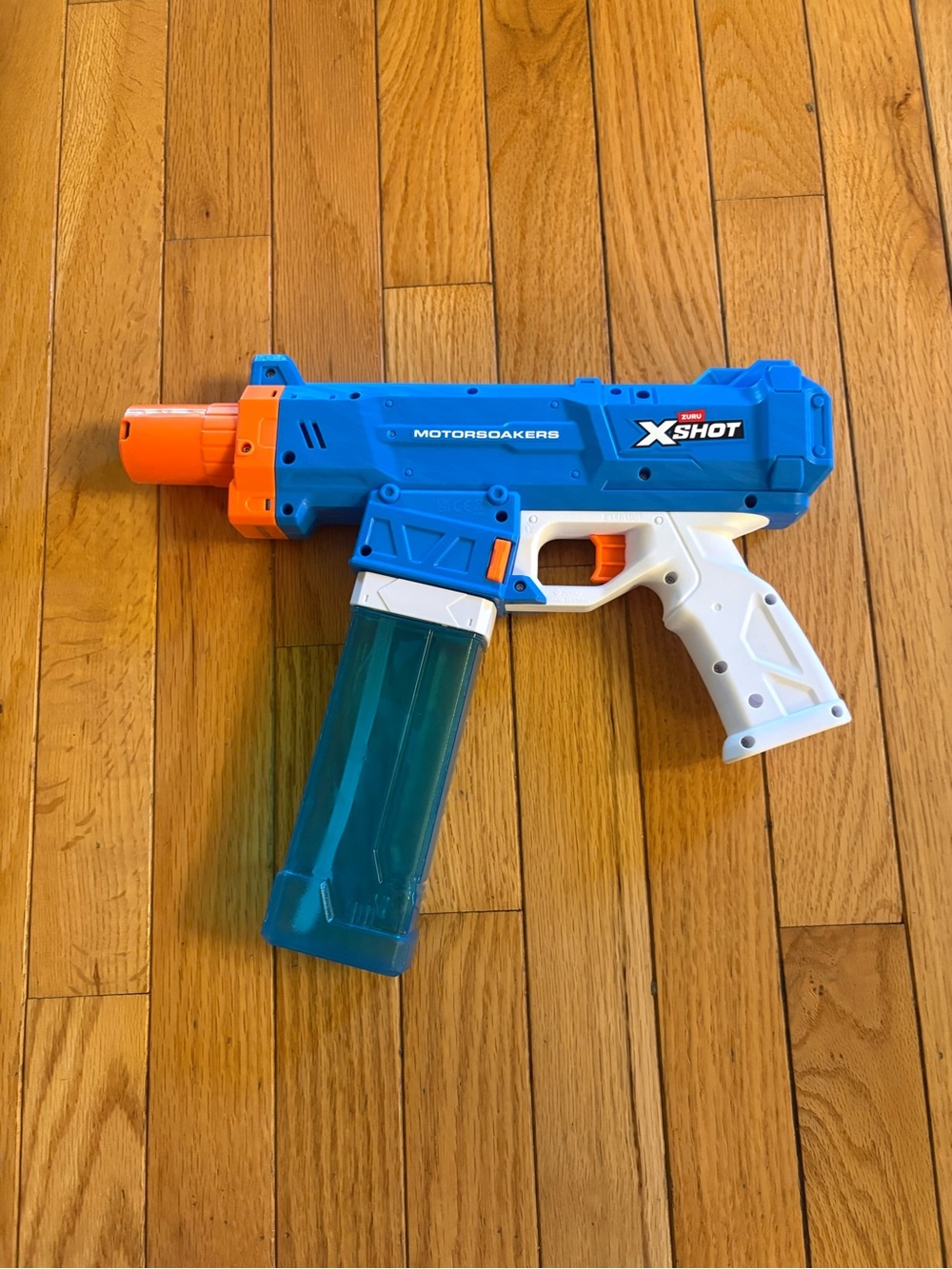 X-Shot Motorsoakers Blue and White Water Blaster